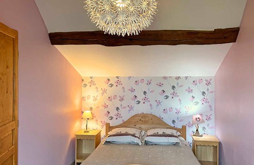 Avrilly Cottage | Gite Avrilly , 2 bedrooms, 5 persons