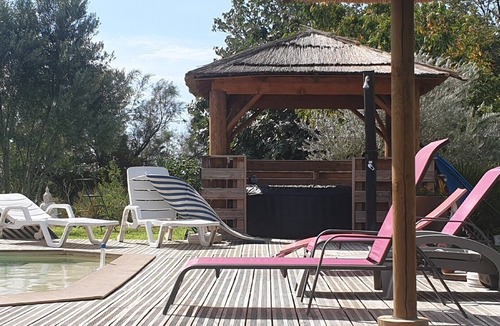 Codognan Apartment | - Gite Bas -