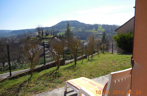 Marcillac-Vallon House | "Gite BEAU- SOLEIL" 208 rue de la source. Le Cayla 12330 MARCILLAC VALLON