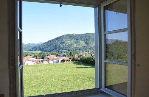Saint-Jean-Pied-de-Port House | GITE BELASPECT in Basse-Navarre