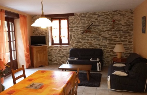 Belcastel Cottage | Gite Belcastel - In One Of The Most Beautiful Villages In France - Aveyron