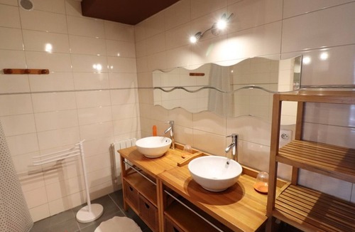 Besse Cottage | Gite Besse, 4 bedrooms, 6 persons