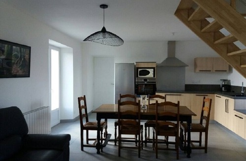 Sibiril House | Gîte between sea and countryside