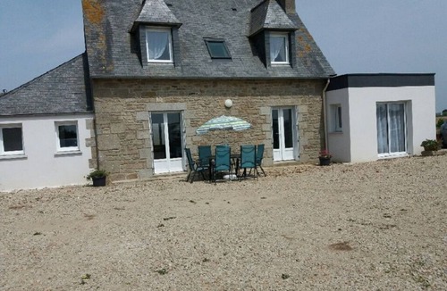 Sibiril House | Gîte between sea and countryside