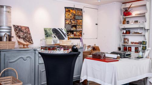 Saint-Christophe-la-Grotte House | Gite bien-être hammam et jacuzzi ,sauna