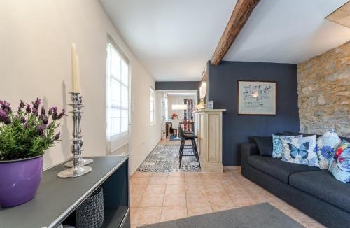 Barjac Apartment | Gite Bleu - Paradis de Provence