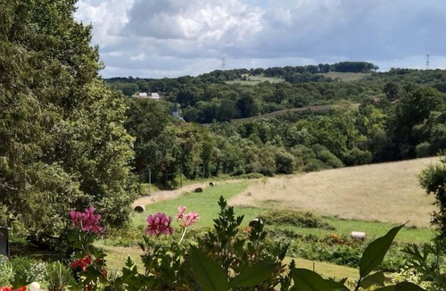 Arnos House | Gîte Boubet – Cozy country house with private terrace – 4 guests – Nature & activities near Pau