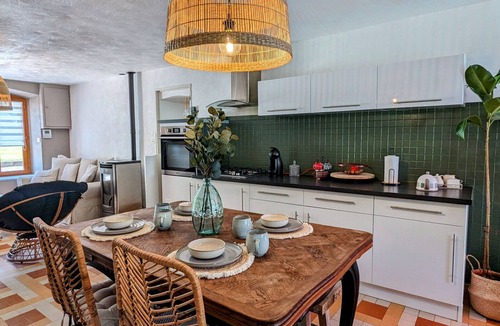 Bougnon Cottage | Gite Bougnon, 4 bedrooms, 9 persons