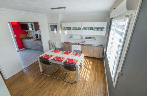 Downtown House | gite Brest Au Bout Du Ponton