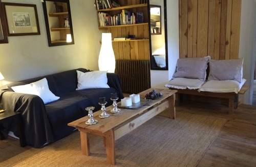Laval-Roqueceziere House | Gite Canelle, swimming pool (shared)private garden