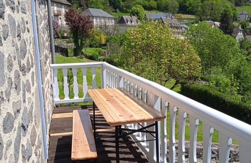 Carlat Cottage | Gite Carlat, 2 bedrooms, 4 persons