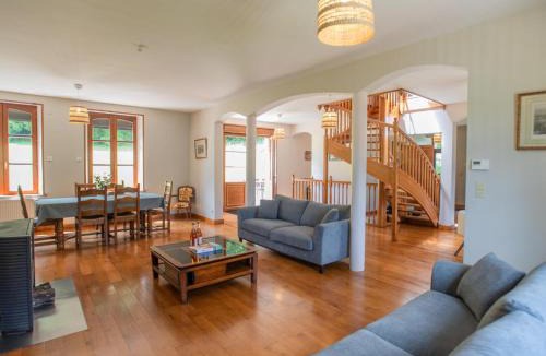 Guignicourt-sur-Vence House | Gite Cascade