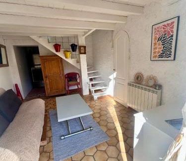 Montesquieu-des-Alberes House | Gite Casot Merveille