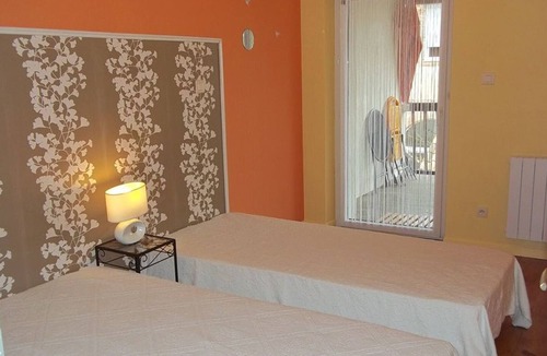 Castelsarrasin Cottage | Gite Castelsarrasin, 3 bedrooms, 8 persons
