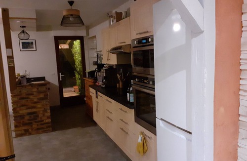 Montjay House | Gite "CELINA"