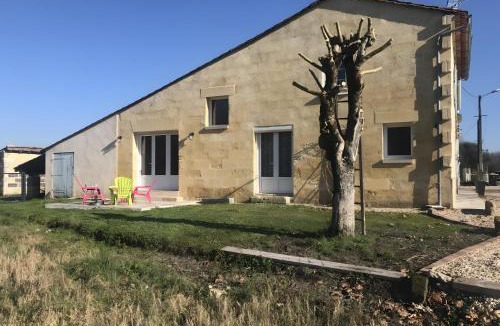 Saint-Denis-de-Pile House | Gite Chapetit