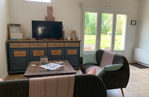 Saint-Denis-de-Pile House | Gite Chapetit