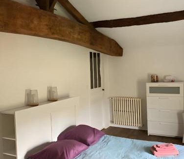 Saint-Denis-de-Pile House | Gite Chapetit