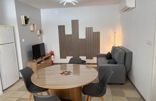 Nissan-lez-Enserune House | gite chez Galinette