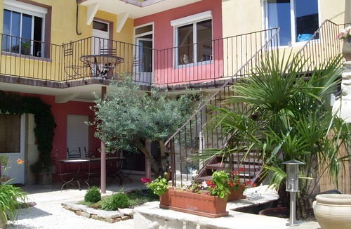 Vallon-Pont-d'Arc Cottage | Gîte 'Chez Mamé Marthe' with Shared Pool, Wi-Fi, and Air Conditioning