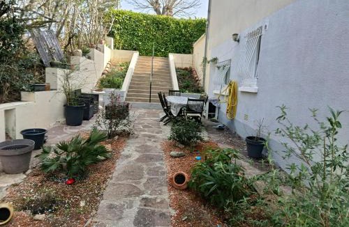 Valence-sur-Baise Apartment | Gite Chez Pierrette