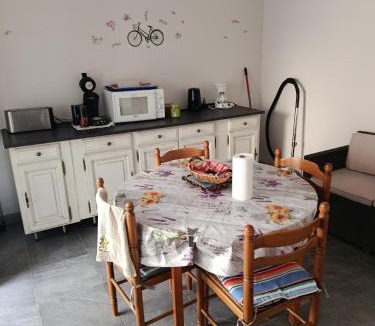 Valence-sur-Baise Apartment | Gite Chez Pierrette