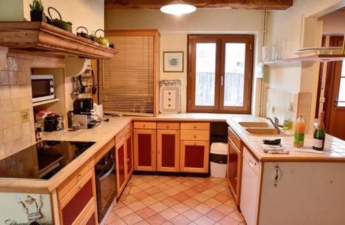 Montbazon House | Gîte Chez Stéphanie Montbazon, 5-bedroom farmhouse in the heart of the village - 15pers