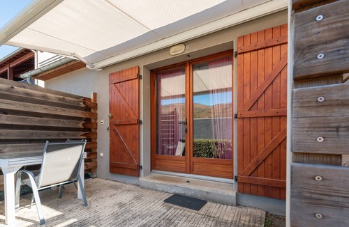 Peyragudes Cottage | Gîte 'Clarabide' with Mountain View, Private Terrace and Wi-Fi