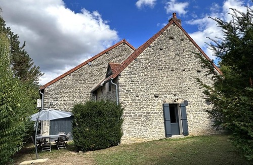 Essey House | Gite Climatisé les Lauriers