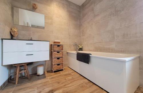 Millencourt-en-Ponthieu House | gite clos saint martin proche de la baie de somme