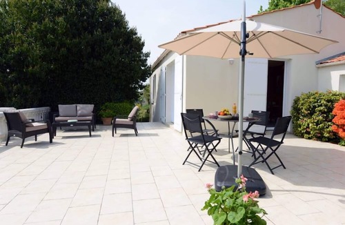 Les Chatelliers-Chateaumur House | GITE CLOSE TO PUY DU FOU 10 mins FROM VILLA MAGDALENA