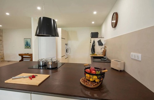 Saint-Georges Cottage | Gîte "Cœur des Ondes Bleuet" with Private Terrace, Shared Garden and Wi-Fi