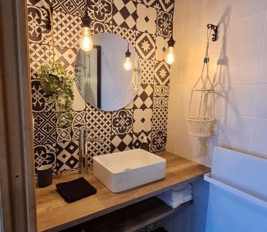 Thuir Apartment | Gite cosy dans une demeure de charme - Romane