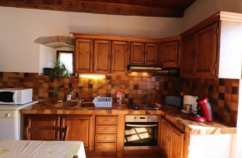 Cros-de-Montvert Cottage | Gite Cros-de-Montvert, 2 bedrooms, 5 persons