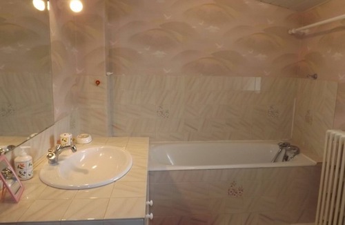 Cros-de-Montvert Cottage | Gite Cros-de-Montvert, 2 bedrooms, 5 persons