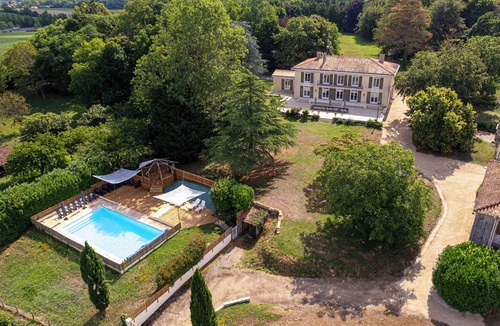 Sainte-Hermine House | Gite D'exception en Vendée Jusqu'à 25 Personnes
