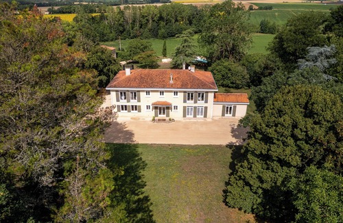 Sainte-Hermine House | Gite D'exception en Vendée Jusqu'à 25 Personnes