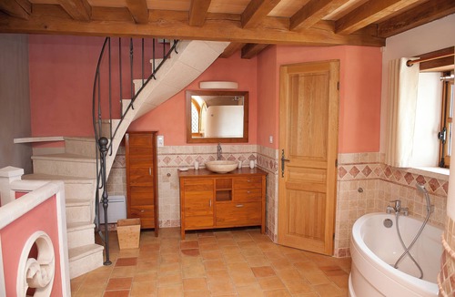 Castelnau-sur-l'Auvignon House | Gite du Pigeonnier and its tower with terraces and garden