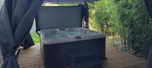 Saint-Martin-de-Valgalgues Apartment | Gite du micocoulier