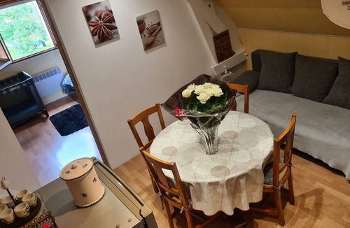 Etaples Apartment | Gite de 103 m² au Borde de mer Etaples le Touquet Billard Baby Foot Home Cinéma