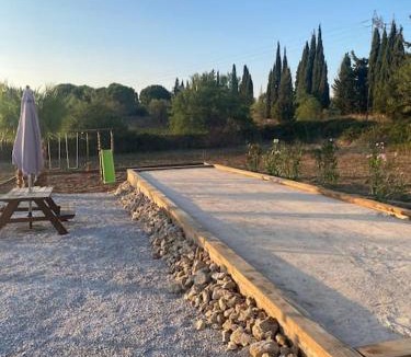 Beziers Apartment | Gite de 2 à 5p piscine sur domaine 3Ha
