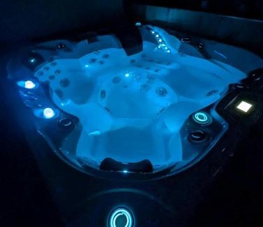 Saint-Sauvant House | Gite de campagne avec SPA privatif