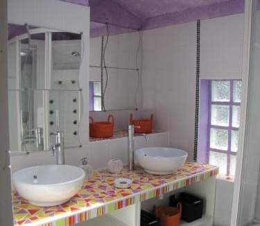 Brousse House | Gite De Charme Auvergne Cab'âne