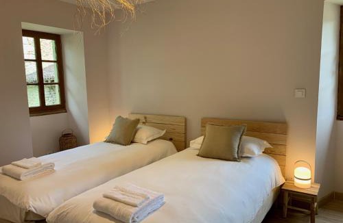 Saint-Leonard House | Gite de charme avec piscine - a charming cottage gite with swimming pool