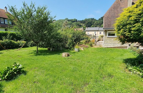 Honfleur House | Gite de Charme Centre 4P, Jardin, Parking, Durable