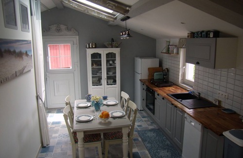 Pineuilh House | gite de charme dans longère viticole