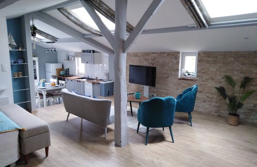 Pineuilh House | gite de charme dans longère viticole