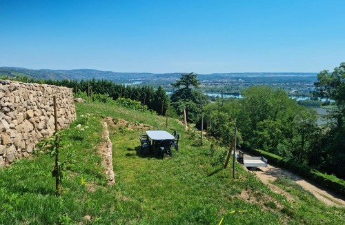 Chavanay House | Gite de cuminaille