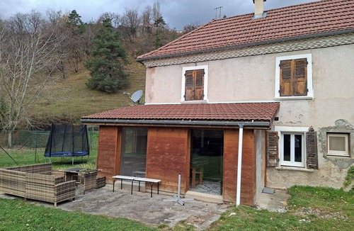 Miribel-Lanchatre Apartment | Gite de Fond Carle