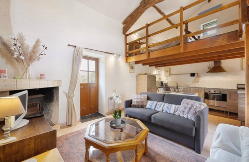 Saint-Juire-Champgillon Apartment | Gîte des Fraignaies with Private Pool and Terrace in Saint-Juire-Champgillon